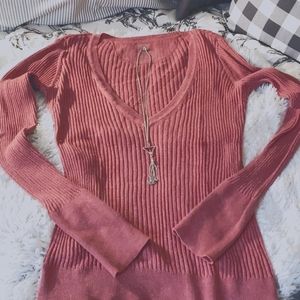 Mossimo mauve v-neck ribbed sweater